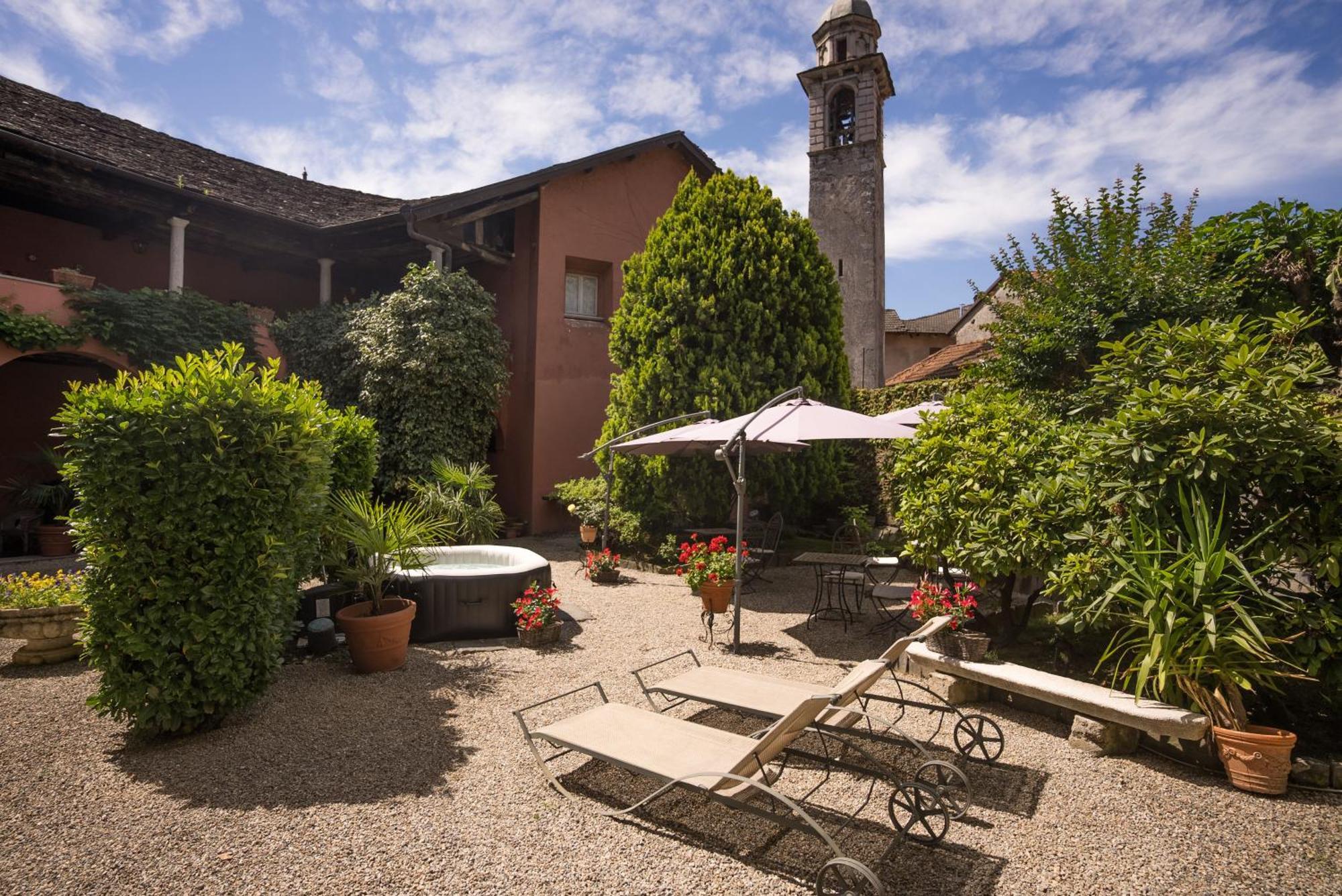 B&B Locanda Tempi Lontani Adults Only Orta San Giulio Luaran gambar