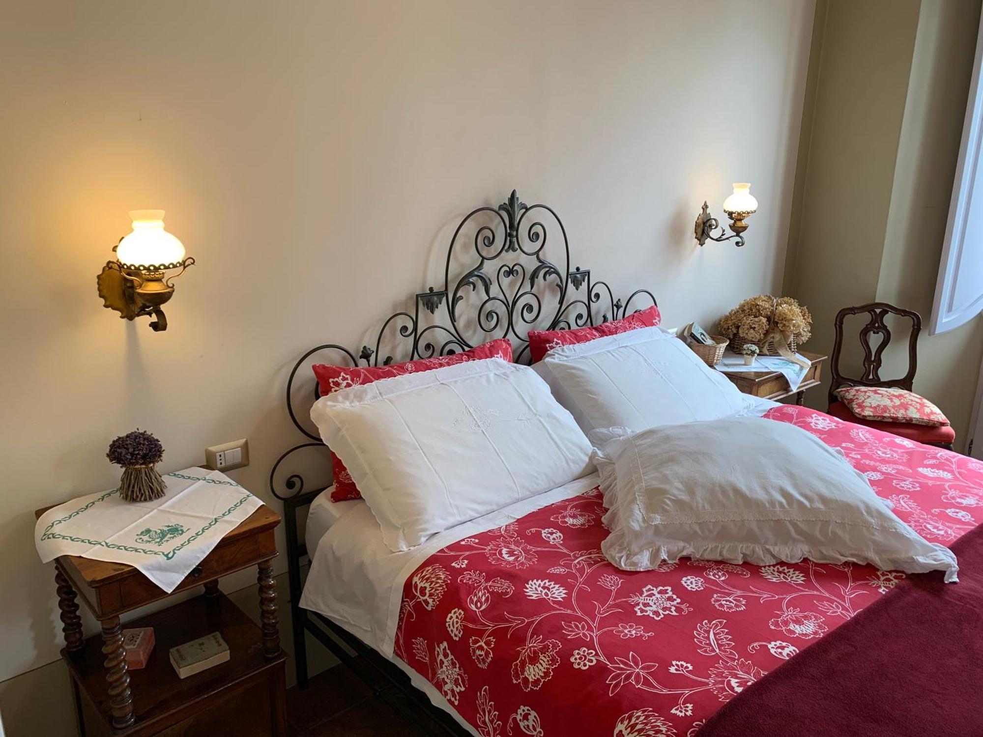 B&B Locanda Tempi Lontani Adults Only Orta San Giulio Bilik gambar