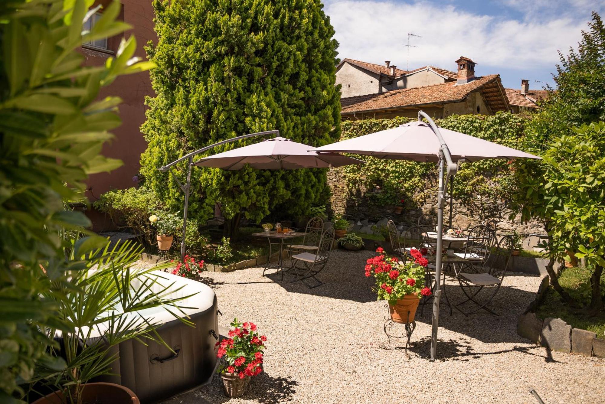 B&B Locanda Tempi Lontani Adults Only Orta San Giulio Luaran gambar