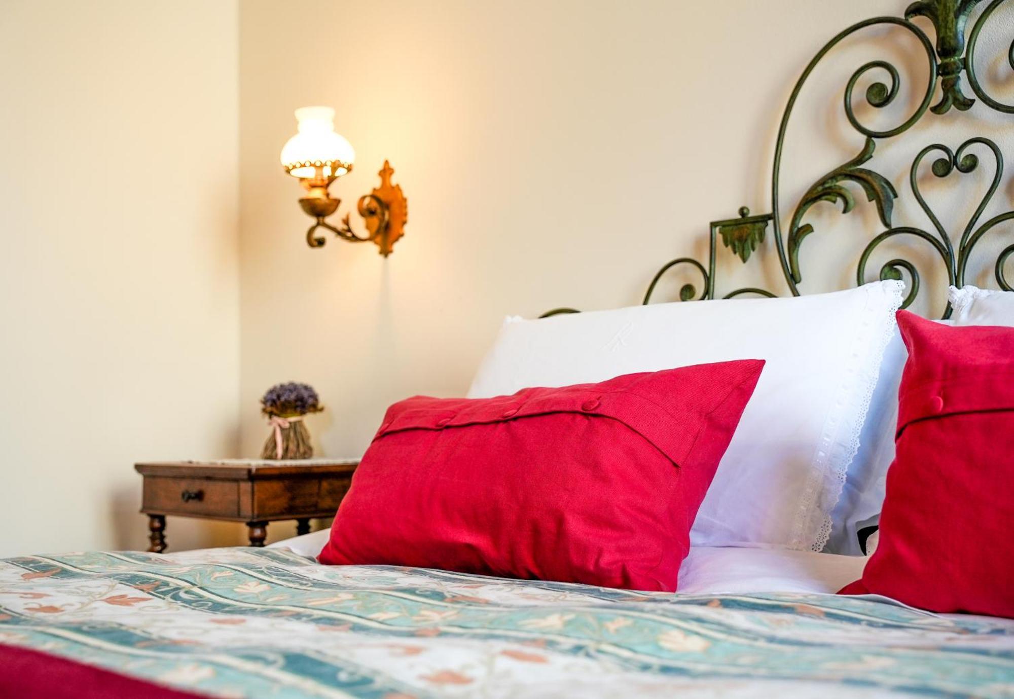 B&B Locanda Tempi Lontani Adults Only Orta San Giulio Bilik gambar