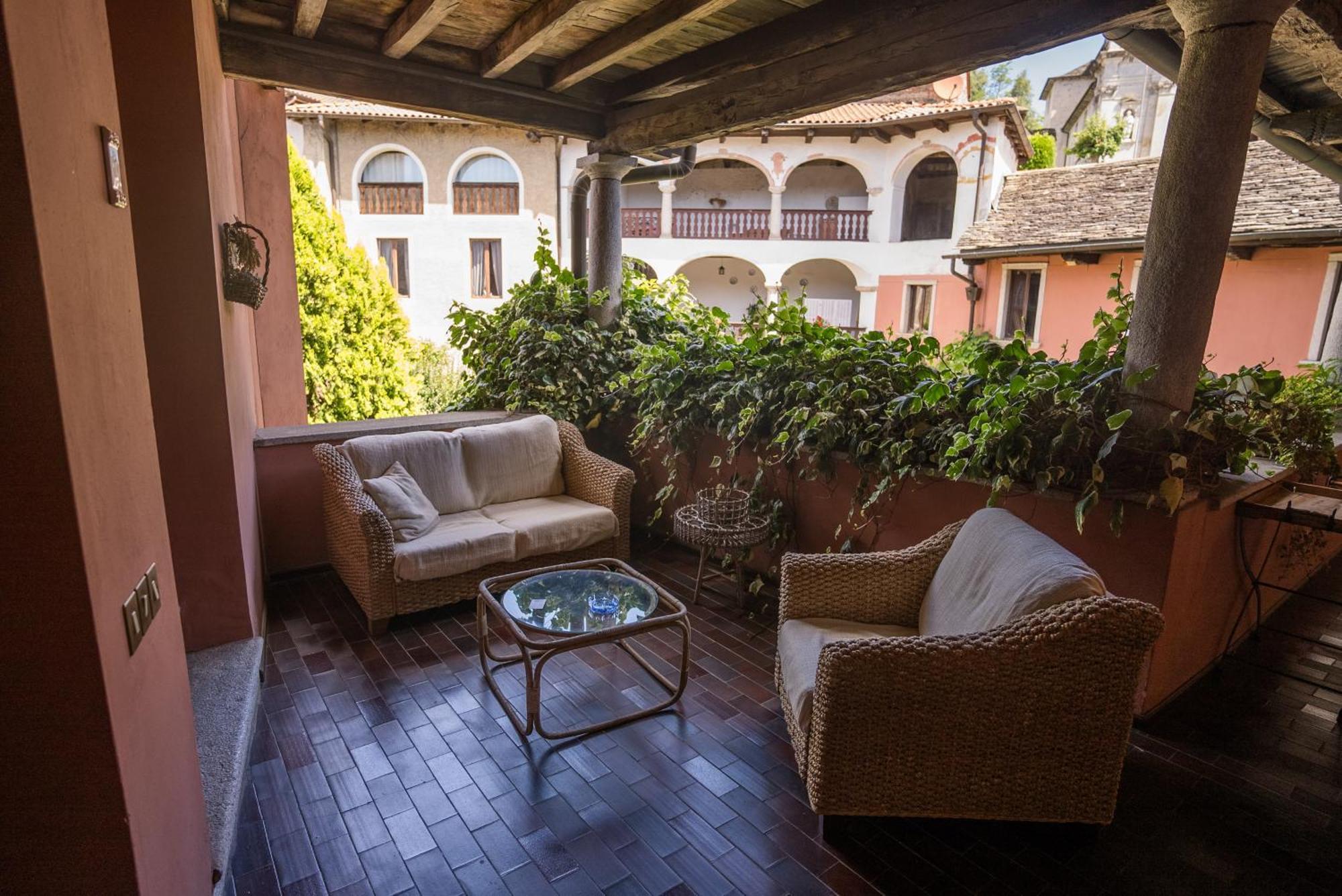 B&B Locanda Tempi Lontani Adults Only Orta San Giulio Luaran gambar