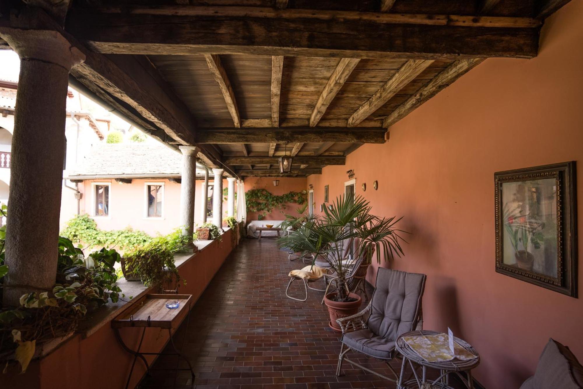 B&B Locanda Tempi Lontani Adults Only Orta San Giulio Luaran gambar