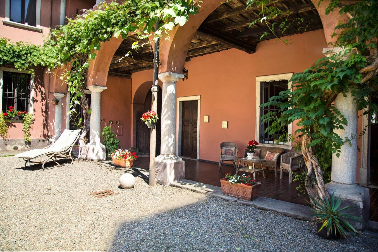 B&B Locanda Tempi Lontani Adults Only Orta San Giulio Luaran gambar